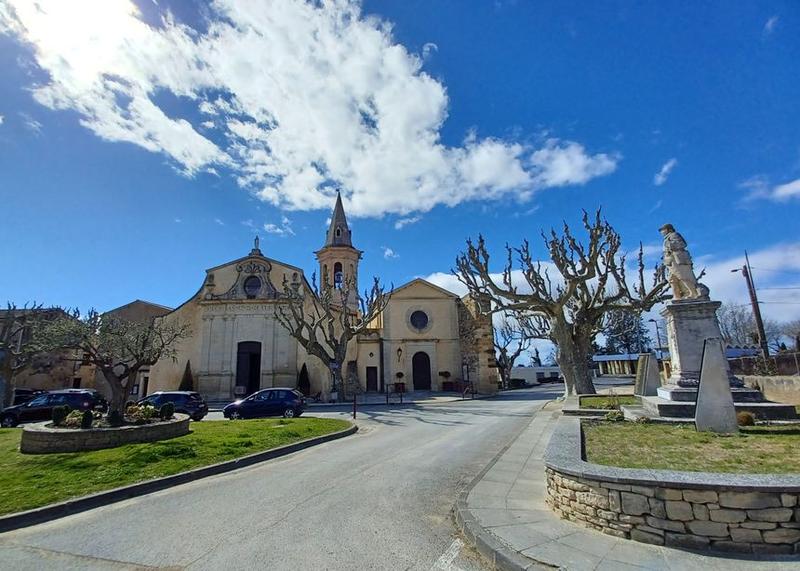 Terrain constructible - 700 m²