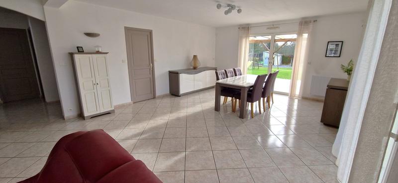 Maison traditionnelle - 181 m² - 9 pièces