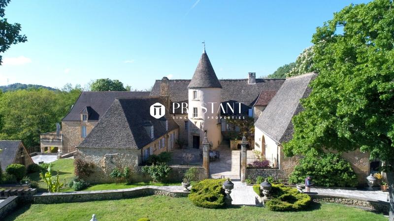 Demeure - 716 m² - 7 pièces