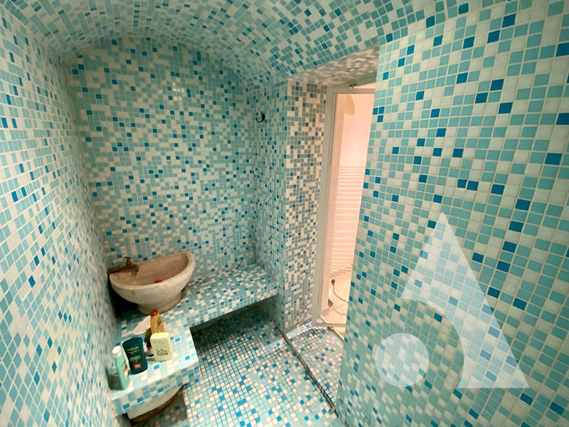 Appartement - 60 m² - 1 pièce