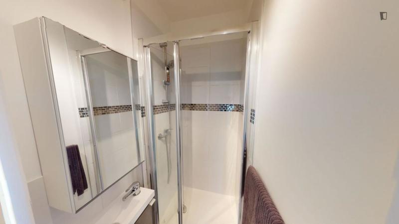 Chambre - 11 m² - 6 pièces