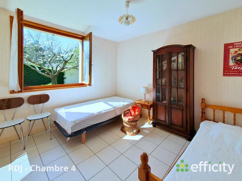 Maison - 191 m² - 7 pièces