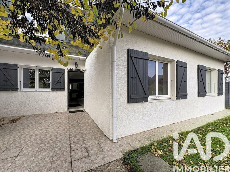 Maison - 182 m² - 8 pièces