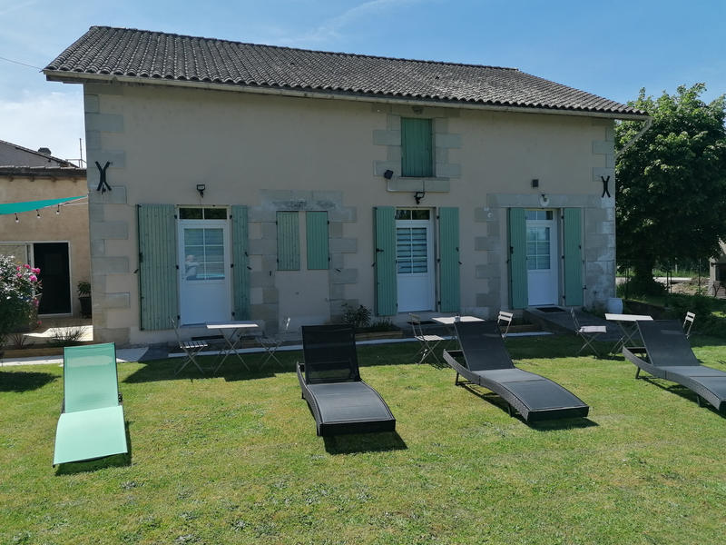 Maison - 340 m² - 8 pièces