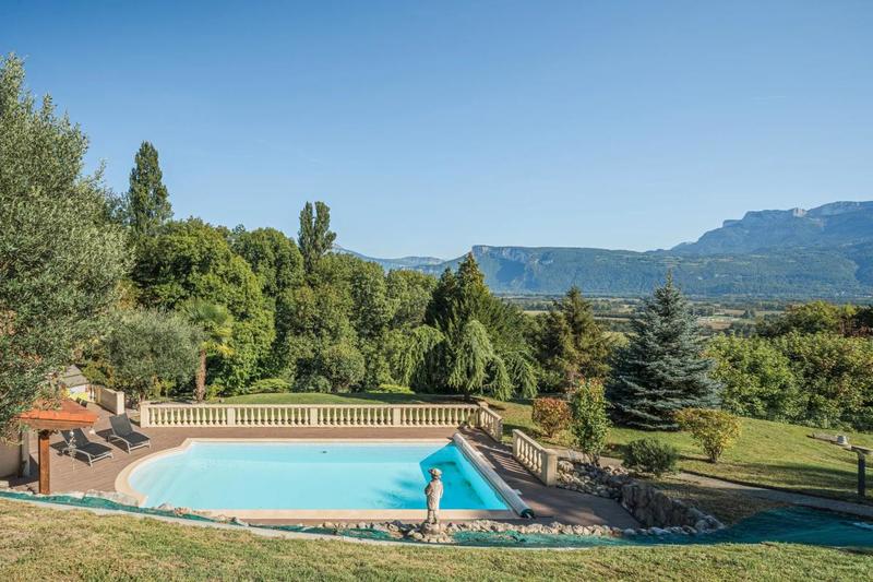 Maison - 184 m² - 5 pièces