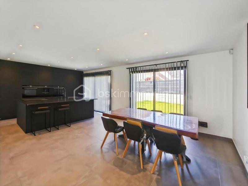 Maison - 159 m² - 6 pièces