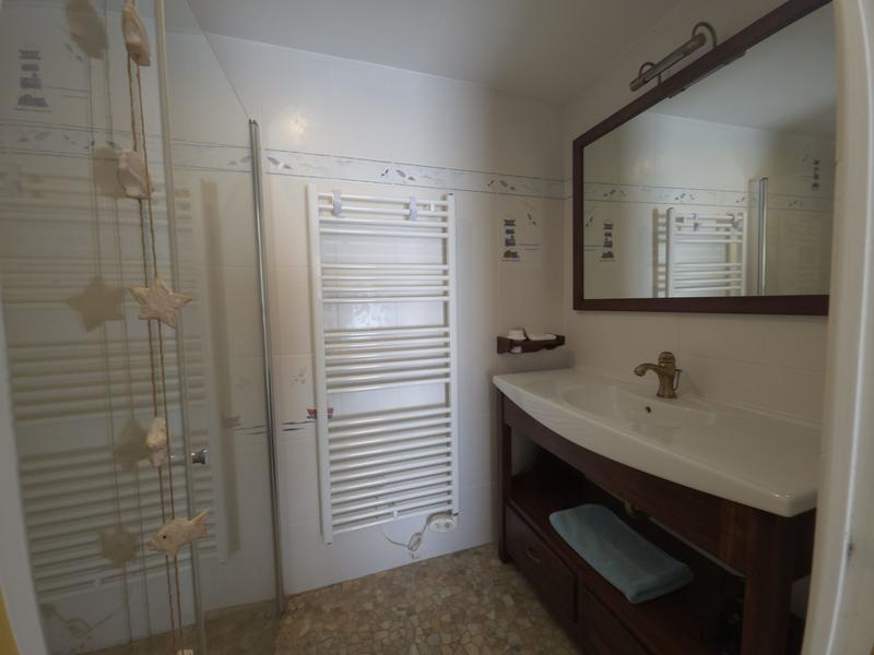 Maison - 218 m² - 9 pièces