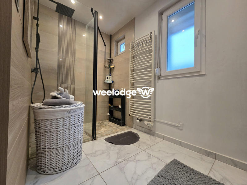 Maison - 121 m² - 6 pièces