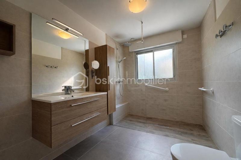 Maison - 138 m² - 6 pièces