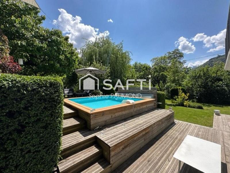 Châlet - 285 m² - 8 pièces
