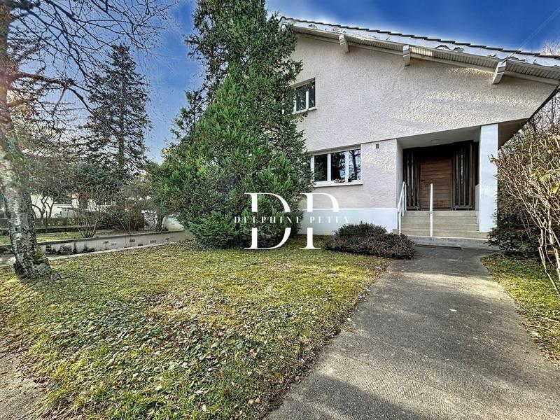 Maison - 175 m² - 6 pièces