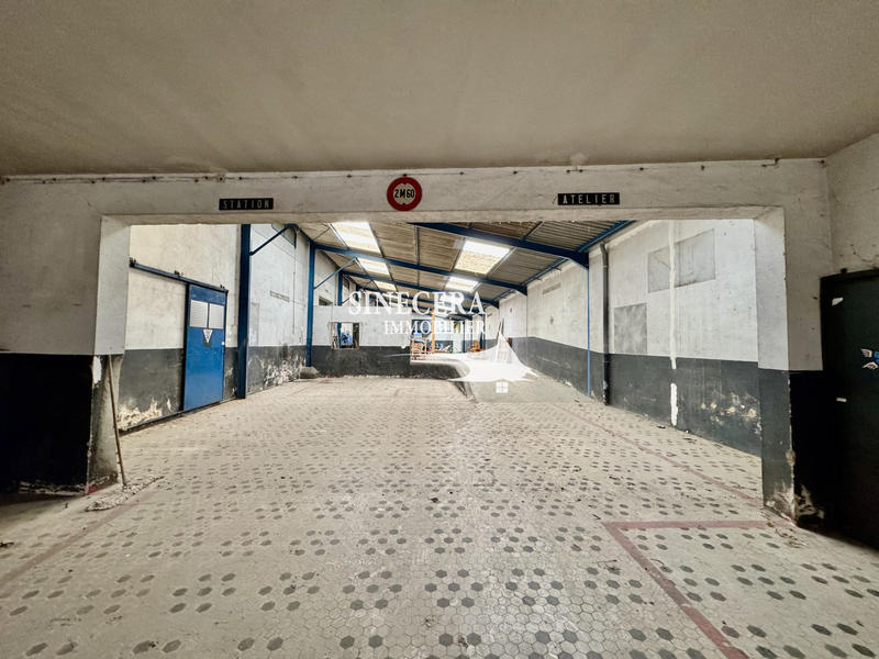 Local commercial - 358 m²