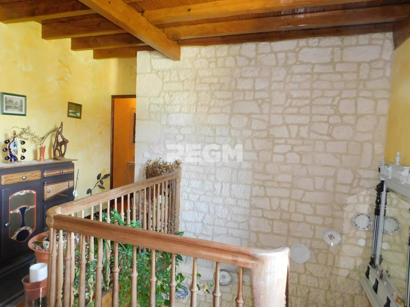 Propriété - 196 m² - 5 pièces