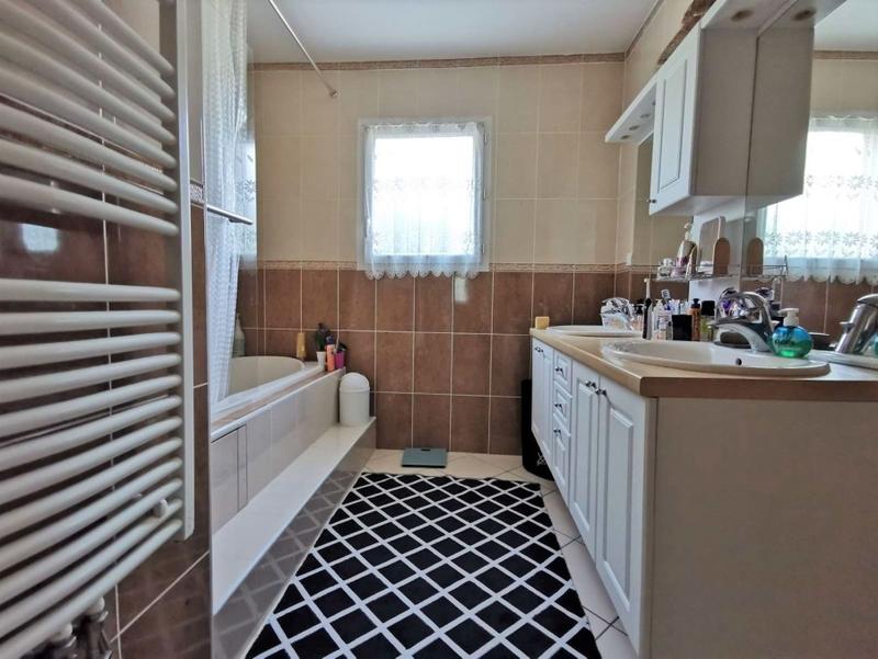 Maison - 191 m² - 7 pièces