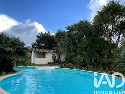 Maison - 161 m² - 7 pièces