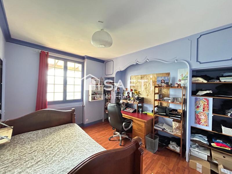 Maison de village - 217 m² - 8 pièces