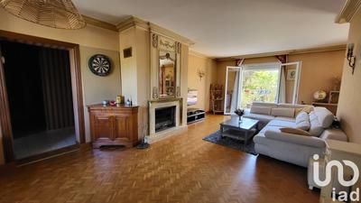 Maison - 216 m² - 5 pièces