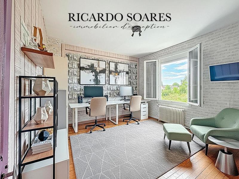 Maison - 277 m² - 10 pièces