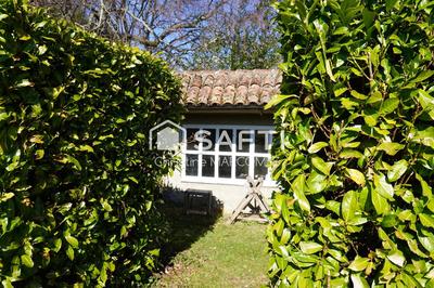 Maison - 185 m² - 9 pièces