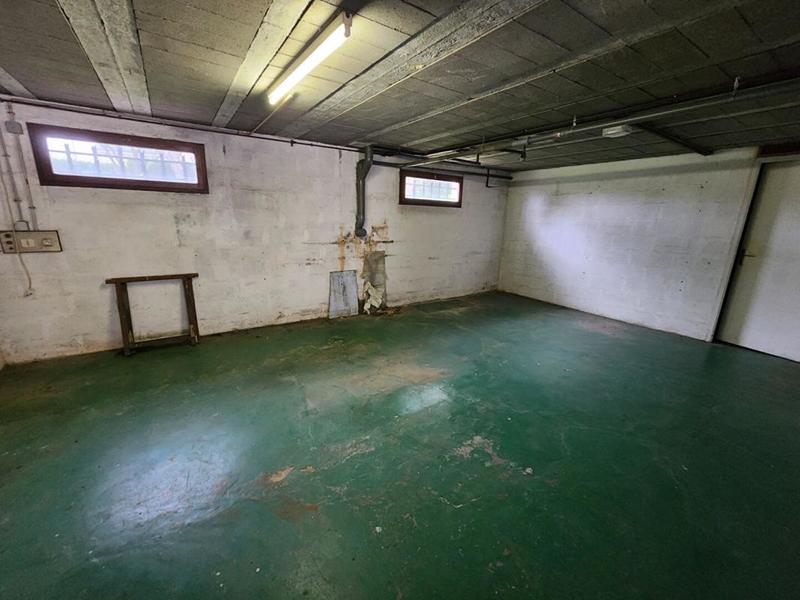 Maison - 210 m² - 7 pièces