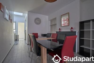 Chambre - 9 m² - 1 pièce