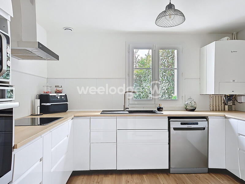 Maison - 122 m² - 7 pièces