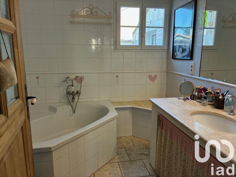 Maison - 273 m² - 10 pièces