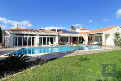 Maison d'architecte - 318 m² - 5 pièces