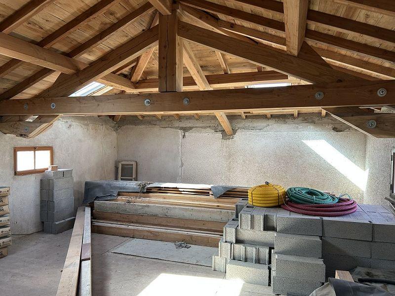 Corps de ferme - 400 m² - 6 pièces