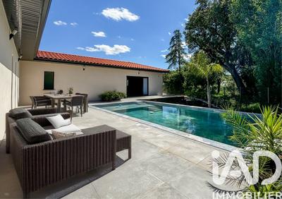 Maison - 140 m² - 4 pièces