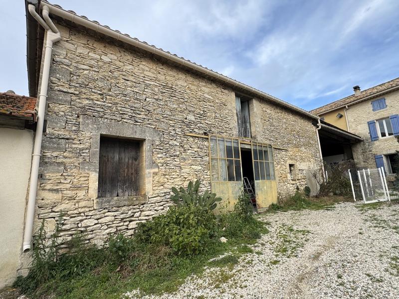 Mas - 261 m² - 8 pièces