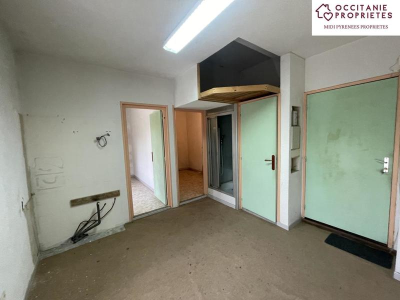 Local commercial - 30 m² - 4 pièces