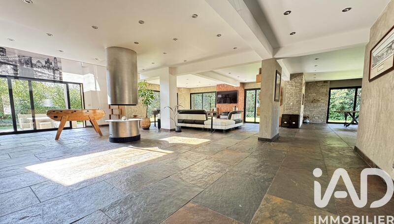 Maison de maîtres - 400 m² - 8 pièces
