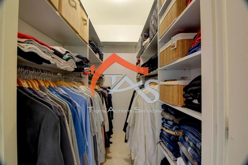 Maison - 137 m² - 5 pièces