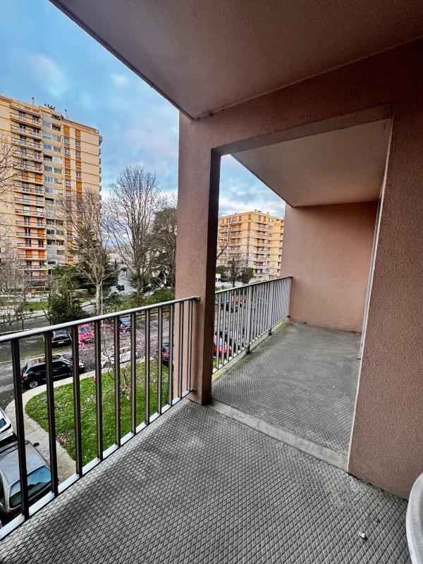 Appartement - 90 m² - 4 pièces