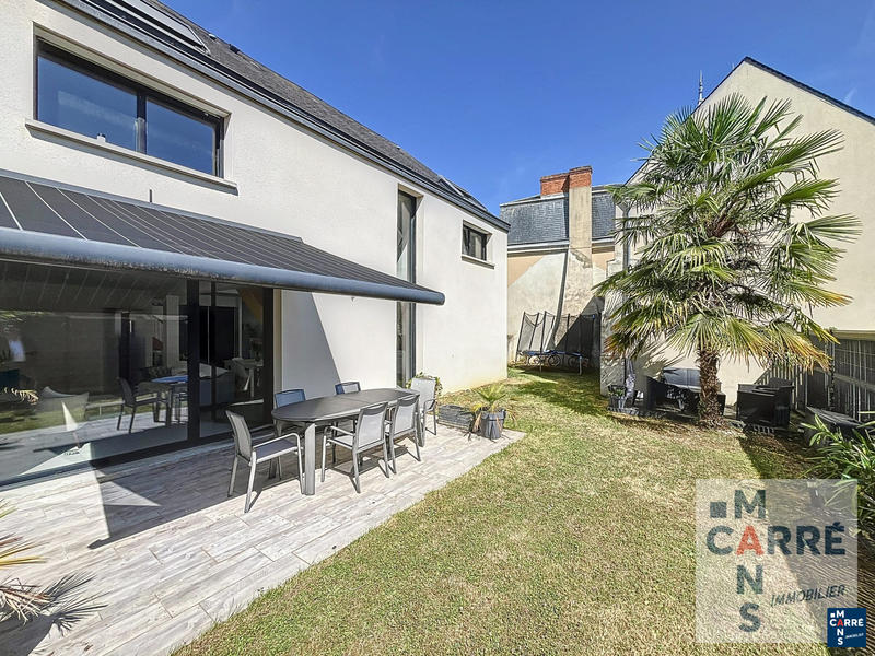 Maison contemporaine - 175 m² - 7 pièces