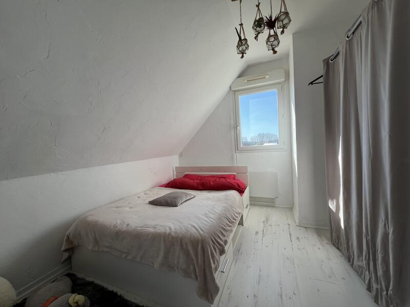 Maison - 88 m² - 7 pièces