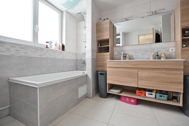 Maison - 82 m² - 3 pièces