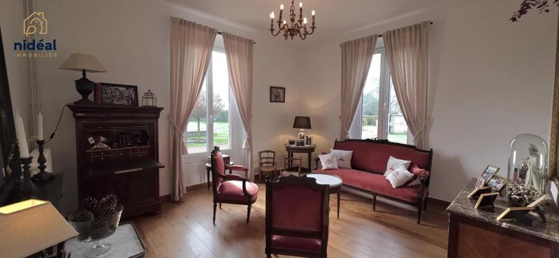 Maison - 283 m² - 12 pièces