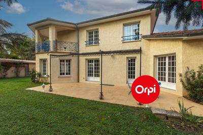 Maison - 163 m² - 5 pièces