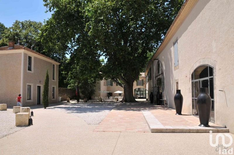 Local commercial - 3 000 m²