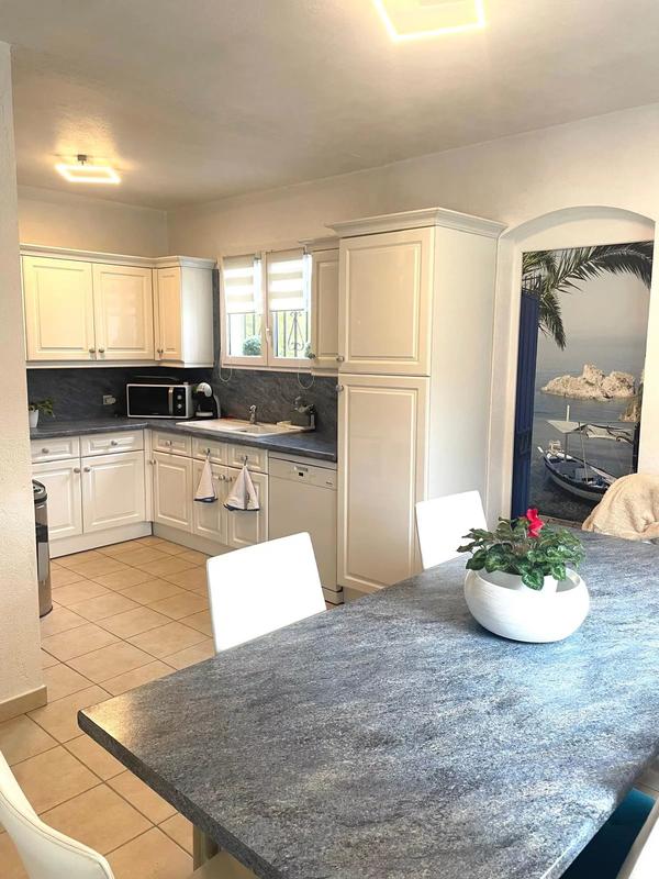 Villa - 174 m² - 6 pièces