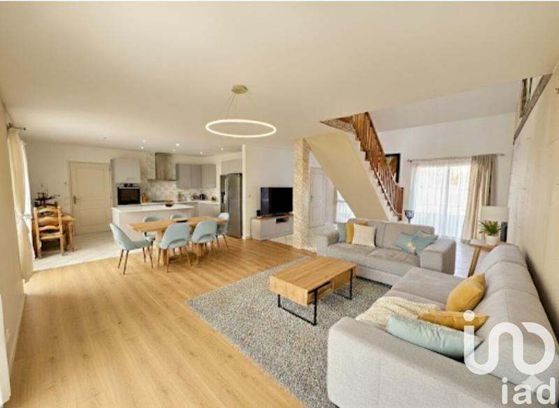 Maison - 110 m² - 4 pièces