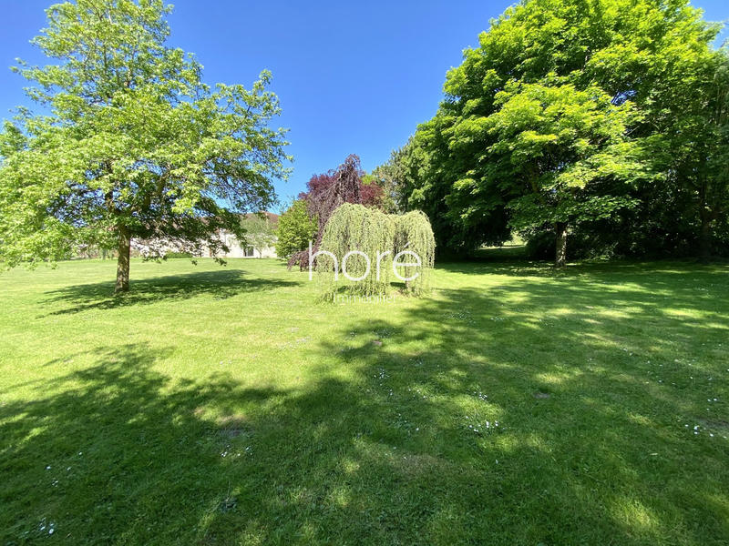 Maison - 300 m² - 10 pièces