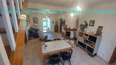 Maison - 138 m² - 6 pièces