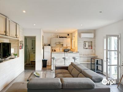 Villa - 280 m² - 6 pièces