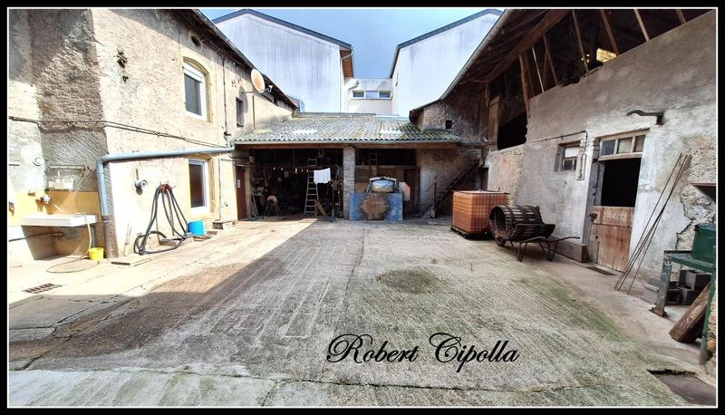 Immeuble - 1 100 m² - 18 pièces