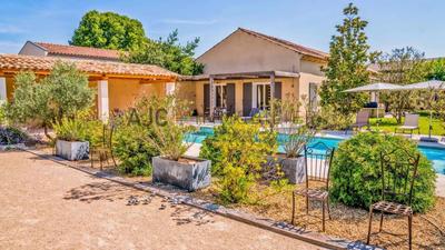 Maison - 200 m² - 6 pièces