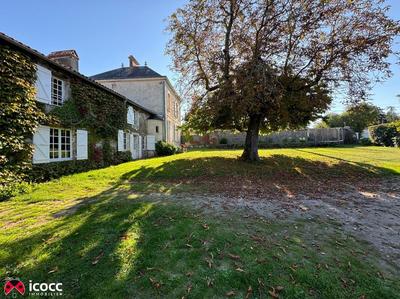 Demeure - 563 m² - 18 pièces