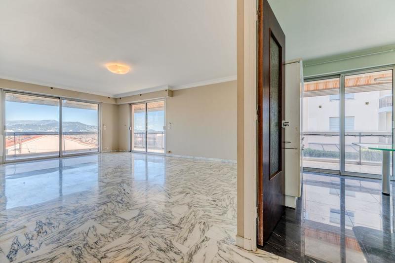 Appartement - 83 m² - 3 pièces